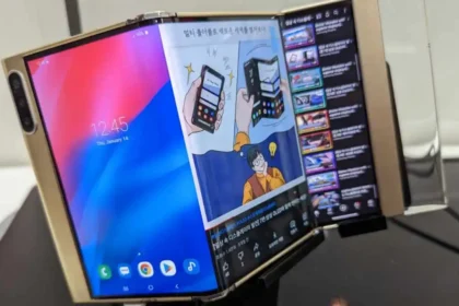 Samsung Galaxy Trifold Smartphone